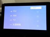 ディスプレイオーディオを装備。スマホとクルマをつなぐことで、これまでのナビに加えて、色々なサービスが楽しめます。