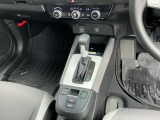 電子パーキングブレーキ搭載でオートブレーキホールドも装備(^^)/信号待ちなどで重宝しますよ〜(*^_^*)