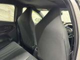 運転席後ろ側です。