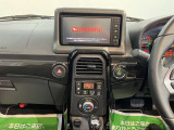 快適にお乗りいただくために、外装を美しく仕上げるだけではなく、内装も細部にいたるまで徹底した清掃・洗浄を実施しております。
