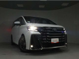 高輝度で点灯速度が速いLEDヘッドライト装備!LEDの明るい光が走行中の視界の確保をサポートして、夜のドライブがより楽しく安全に運転できます♪