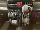 納車前にはプロのメカニックが、各部の点検を行います。ディーラーにしか出来ない品質、そしてサービスできっと満足していただけると思います!