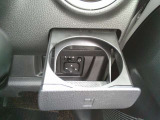 運転席用ドリンクホルダー