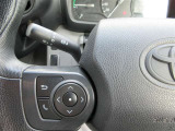 このお車の取扱説明書とナビの説明書、整備記録簿(メンテナンスノート)が積込まれています。整備記録簿は、このお車の過去の整備記録が記されていますので、今までの点検・車検等の内容がよくわかります!
