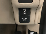 ハンドルの右側には安全装備の、CTBA(シティブレーキアシストシステム)とVSA(ABS+TCS+横滑り抑制)の解除スイッチがついています。
