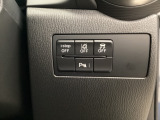各種機能の切替スイッチは運転席パネル下に集約されています。任意で切り替え可能なため状況に合わせてお使いください。