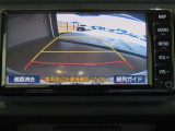 バックガイドモニターで、後方を確認しながら安心して駐車することができます。運転初心者も熟練者も必須の機能ですよ!