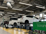 納車後のアフターサービスもぜひお任せください。併設の整備工場にて、定期点検から車検まで高品質なメンテナンスを実施。ご購入後も安心してカーライフをお楽しみいただけるよう、しっかりサポートいたします。