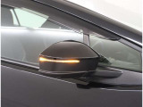 デザイン性だけでなく、ドライバーの巻き込み防止など安全運転をサポート致します!周囲からの視認性にも優れていて安心です!