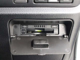 ETC車載器は、ビルトインタイプですっきり収納され、見た目も使い勝手も満足のアイテムです。