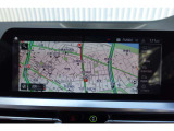 クルマの頭脳ともいえる、管理システム、iDrive。ナビだけではなく、オーディオ操作や車両情報の表示などをコントロールできます。便利さと安全性の向上にも繋がっています。