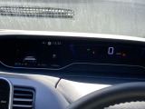メーター内のディスプレイには運転をサポートするさまざまな情報を表示。