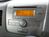 純正CD/AM/FMオーディオを装備しています。