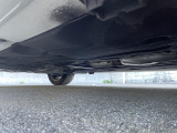 気になる中古車の下廻り。もちろん、納車時には整備スタッフによる点検を実施致しますので安心してご購入いただけます。