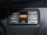 スマートキーや運転席のスイッチで後席両側スライドドアの開閉が可能♪電動だから力を入れてドアを開ける必要が無く、小さなお子様でも簡単に開け閉めでき快適です♪