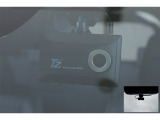 ドライブレコーダー(TZ-DR210)装備してます。フロントとリヤーのカメラで録画しているので万が一の時の記録で安心です。
