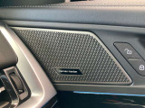 ハーマンカードン社製スピーカーシステム搭載。