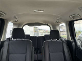 見渡しやすい後方視界!ミニバンながら後方の視界を確認しやすく、日々の運転をサポート!