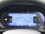 メーターは全面が液晶ディスプレイとなっております またメーター中央のスペースはナビ画面を映すなど、多機能な表示をすることができます