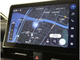 純正ナビを装備。タッチパネル式で使いやすく、お出かけもラクラクです。