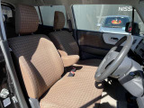 運転席・助手席