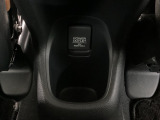 ソケット類も充実☆対応のケーブルがあれば車内でスマホなどの充電が可能です☆