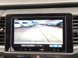 後方確認はバックカメラにお任せ♪後退時に便利で、駐車が楽になります♪