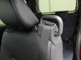 後席アシストグリップは、お年寄りの方が乗車される時に特に喜ばれる装備です。