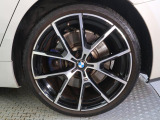 BMWならではの卓越した走りを支えるホイールと足回りです!