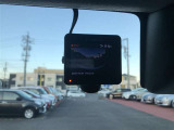 ニュースで流れる【事故の瞬間】【あおり運転】の映像は、ドライブレコーダーが録画しているからです。もしもの時の証拠映像を保存できます。