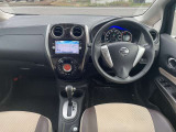 前方の見切りが良く運転しやすいインテリアです
