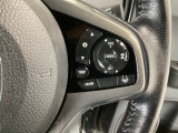 【アダプティブ・クルーズ・コントロール】予め設定した車速内でクルマが自動的に加減速。 前走車との適切な車間距離を維持しながら追従走行し、高速道路でのドライバーの疲労を軽減してくれる嬉しい機能付♪