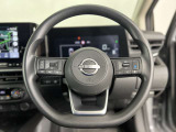 運転支援・プロパイロット搭載。設定した速度で定速走行でき、先行車に自動で追従走行も可能です。