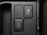 トラクションコントロールとは、すべりやすい路面での発進時や加速時にタイヤの空転を抑え、駆動力確保に貢献する機能です。詳細は販売店スタッフまでおたずねください。