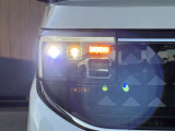 【LEDヘッドライト】とっても明るいLEDヘッドライトが装着されているので、夜の運転も明るく安全です。