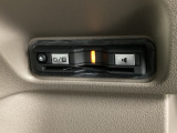 ETCが付いてます。ETC搭載車しか通過できないスマートICが利用できるようになりますよ!現在スマートICの設置箇所も増えてきているので、高速道路利用の幅が広がりますね☆