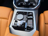 車両の詳細、ご質問につきましては、弊社営業スタッフまでお気軽にご連絡下さいませ。遠方のお客様には実車の詳細画像送信も承ります。お客様からのお問合せをお待ち致しております。