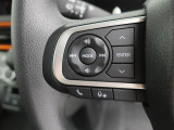 ステアリングスイッチ搭載!ハンドルから手を離さなくても手元のスイッチで音量調節や選曲操作ができます!視線をそらさず操作が出来て大変便利です♪