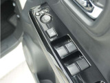 ◆パワーウィンドウスイッチ◆運転席から全席の窓の開閉操作を行うことが出来いつでも換気ができます!