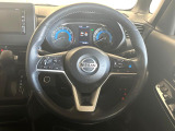 【純正革巻きステアリング】上質な革を使用することで、手にしっかり馴染みとても運転しやすいハンドルです♪