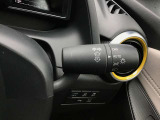 オートライトです。トンネルなどの暗がりを感知すると自動でライトが点灯します!