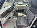 毎日全国の仕入れ先から厳選した車を仕入れております!プロの査定士の検査を受けた車を仕入れ、入庫後も社員が1台1台を走行チェックや状態確認・装備確認などを入念に行います。