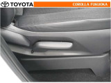 運転席シート上下アジャスター付き。ドライバーの背丈に合わせて調整できます。