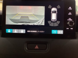 バックでの車庫入れも安心です! リアカメラが付いているバックモニター付のナビディスプレー装備しております。バンパーについているソナーや、操作線もついており距離感も画面から確認できます。