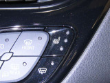 運転席と助手席にシートヒーターを装備しております。