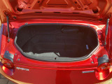 トランクルームは2人分の荷物程度は十分なスペースを確保しています。