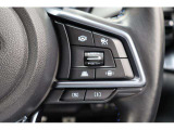 全車速クルーズコントロールの操作スイッチで、アイサイトと連動し前方車両に追従走行できます。
