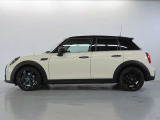 MINIオーナーのために設計されたオリジナルのMINI自動車保険がございます。車のことは全ておまかせください。