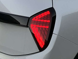 MINIのオートライトは積極的にライトをつけることにより、自車の存在を周囲に向けアピールいたします。それは安全性への配慮でもあります。