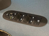 使いやすい配置とMINIらしいデザインが魅力のスイッチパネル